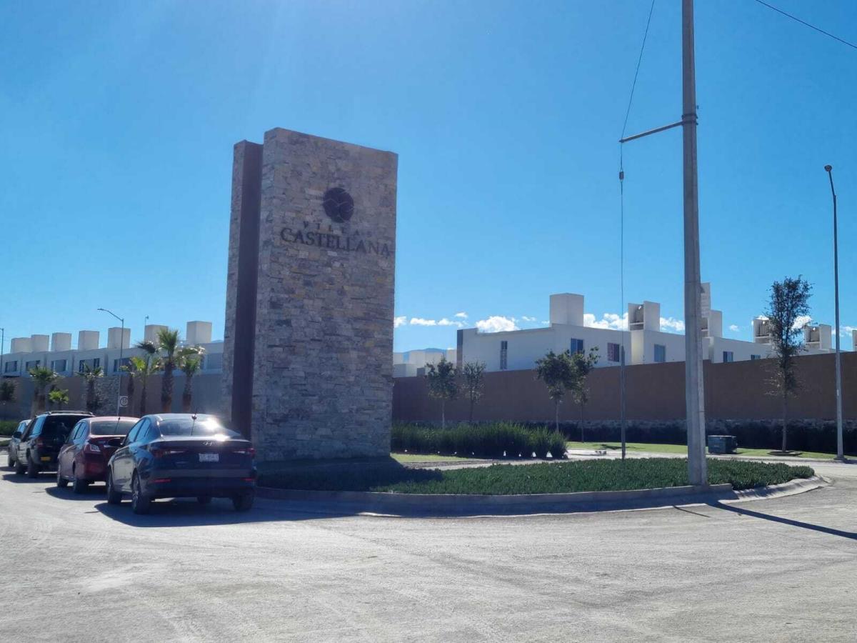 Casa en venta en Villas Castellana, Saltillo — foto 1 de 17