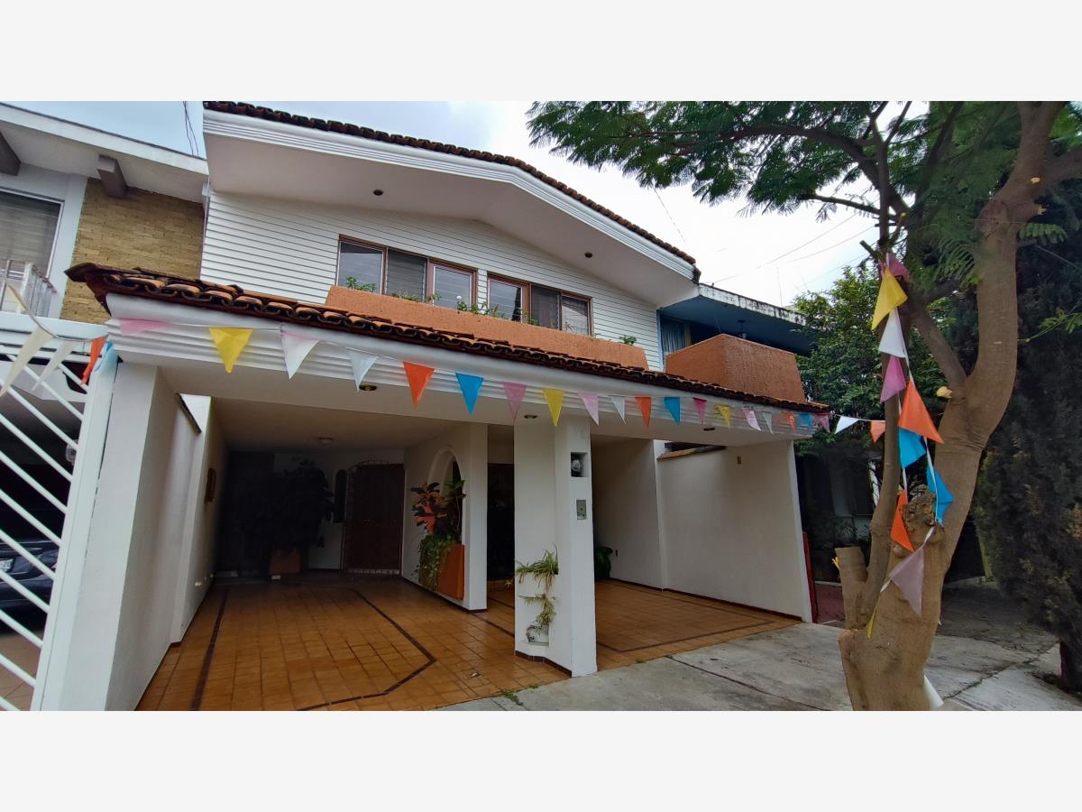 Casa en venta en Colomos Providencia, Guadalajara — foto 1 de 38