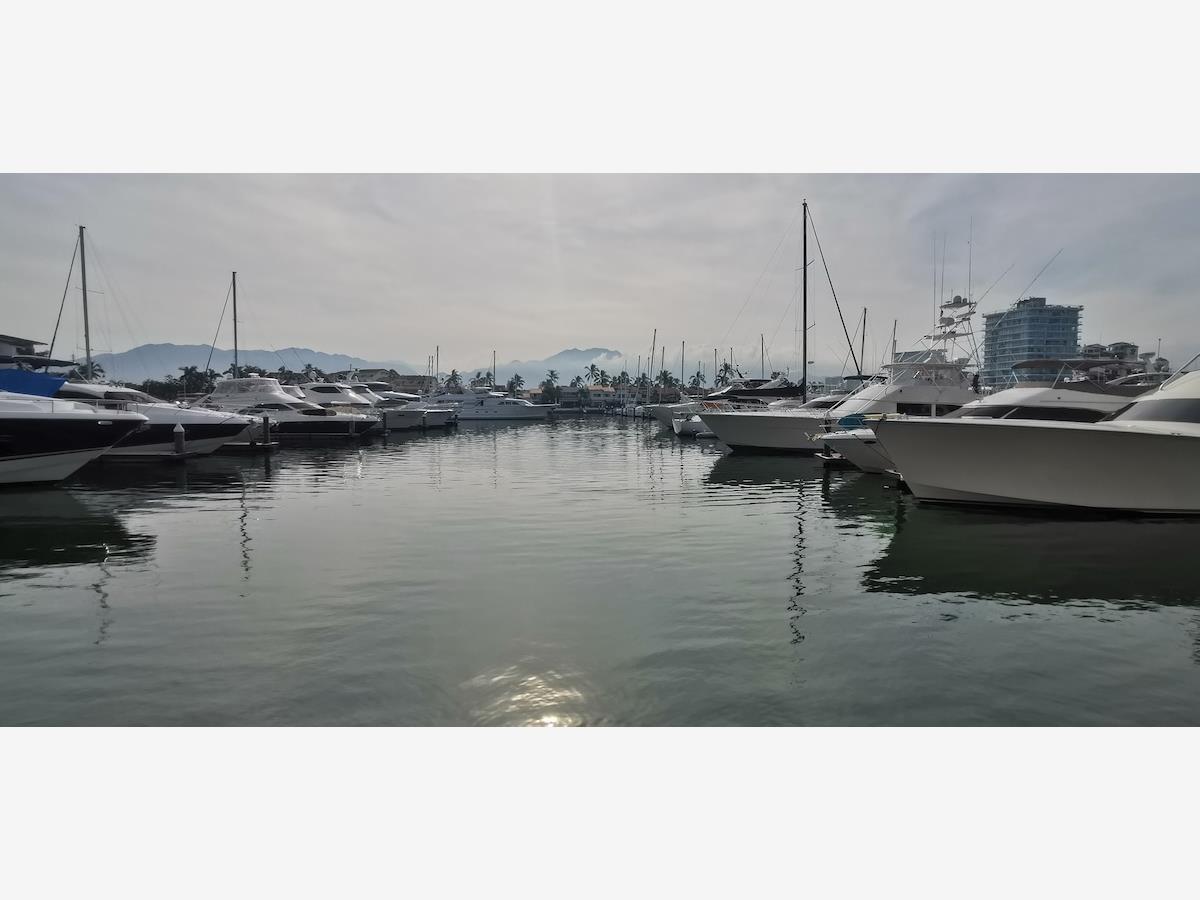 Departamento en venta en Marina Vallarta, Puerto Vallarta — foto 1 de 11
