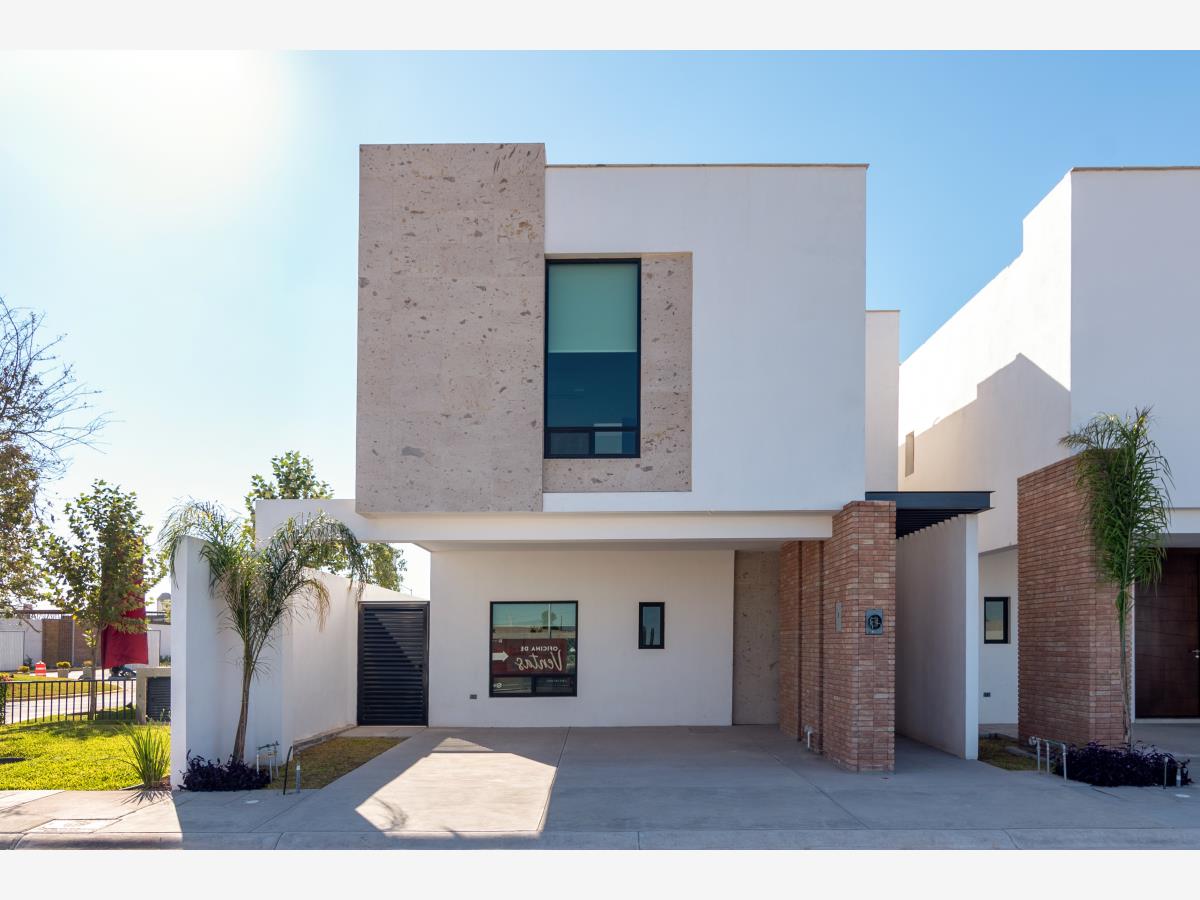 Casa en venta en La Rioja Residencial, Torreón — foto 1 de 25