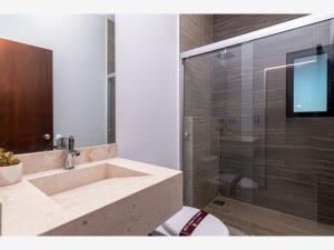 Casa en venta en La Rioja Residencial, Torreón — foto 3 de 25