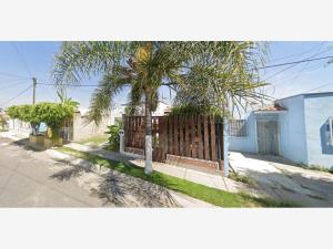 Casa en venta en Hacienda Santa Fe, Tlajomulco de Zúñiga — foto 2 de 7