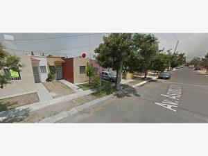 Casa en venta en Hacienda Santa Fe, Tlajomulco de Zúñiga — foto 2 de 6
