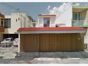 Casa en venta en Versalles, Tepic — foto 2 de 7