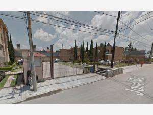Casa en Independencia, Toluca, México