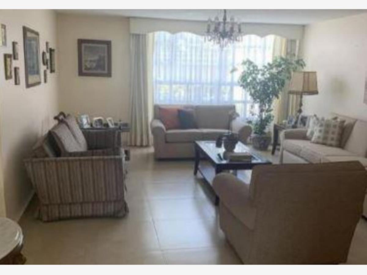 Casa en venta en Lomas Altas, Toluca — foto 1 de 7