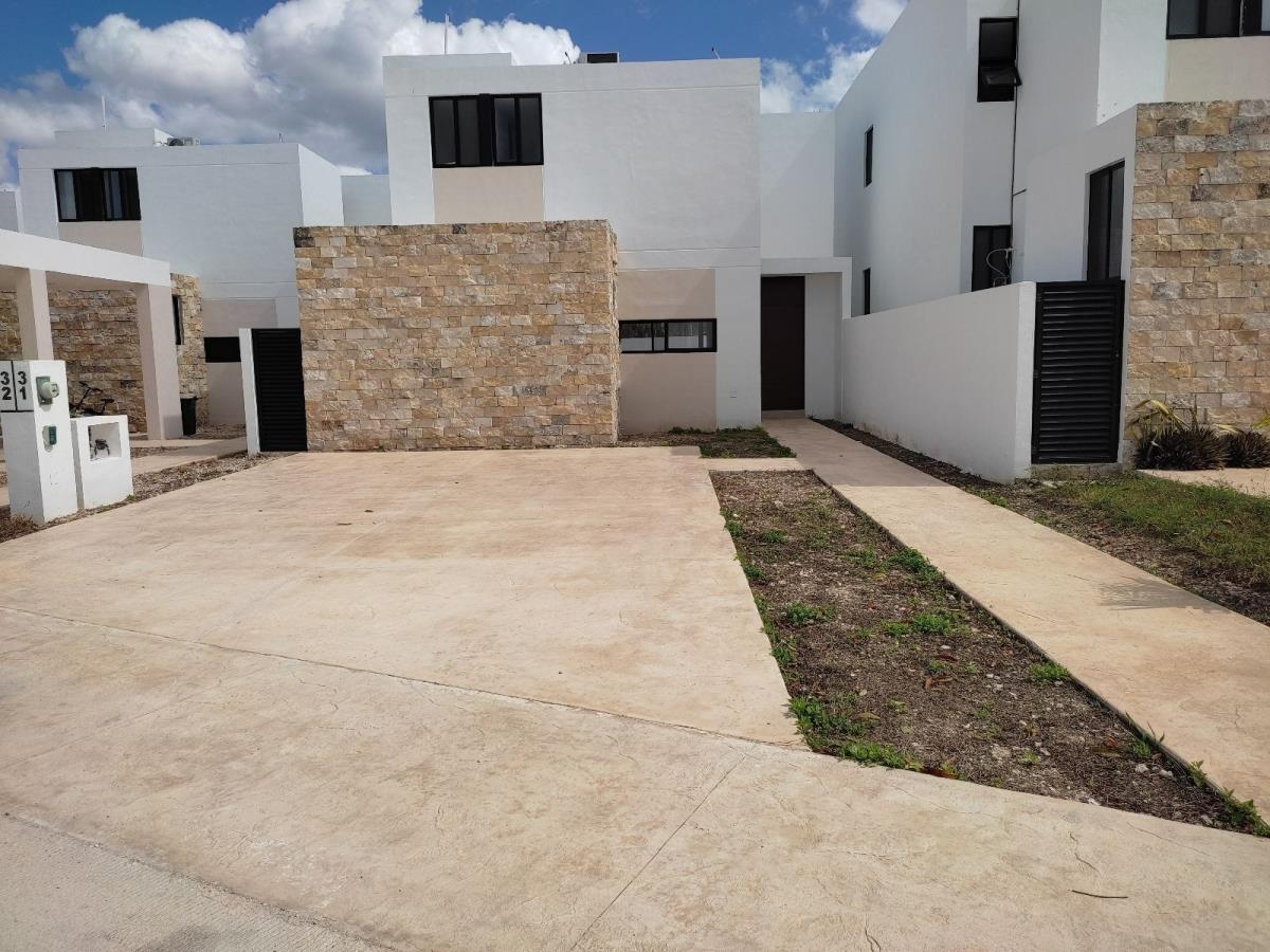 Casa en renta en Conkal, Conkal — foto 1 de 10