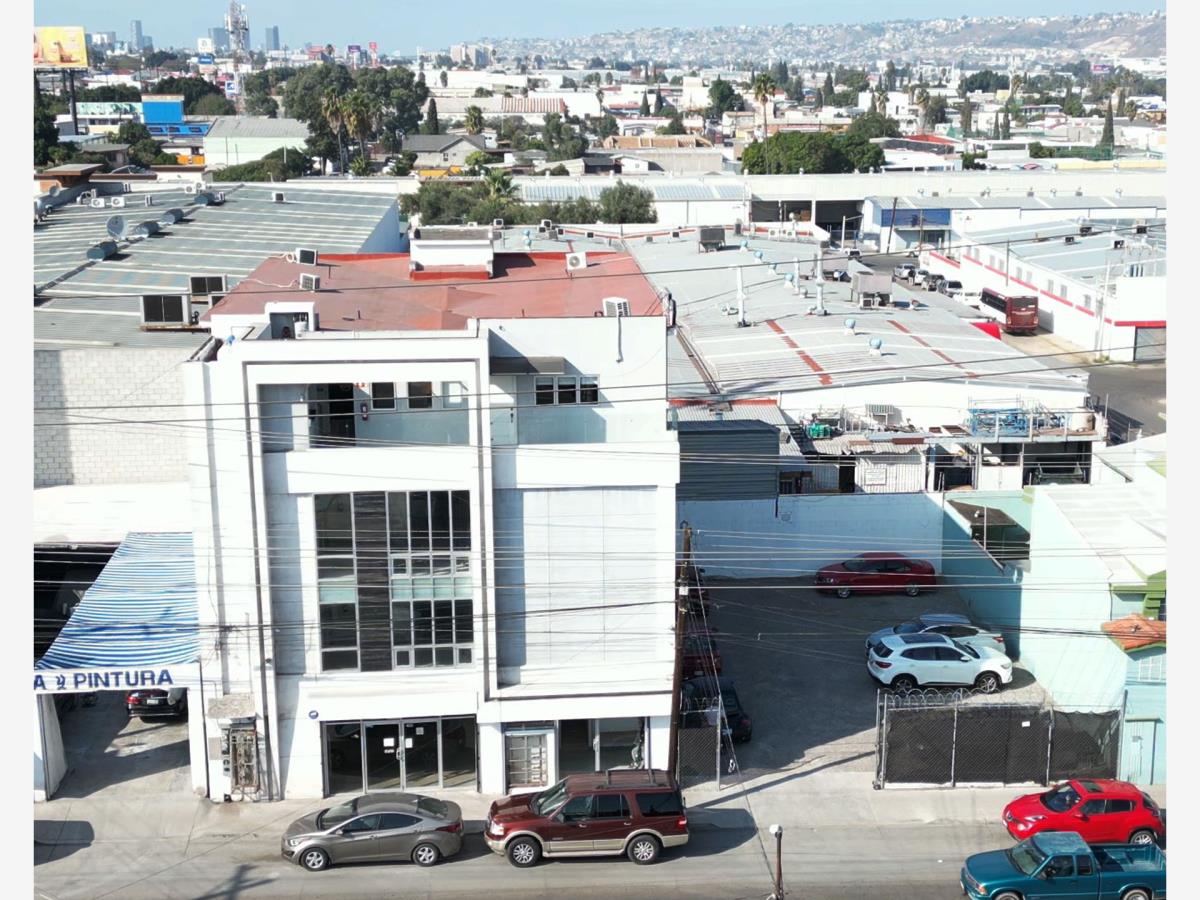 Edificio en venta en La Mesa, Tijuana — foto 1 de 28
