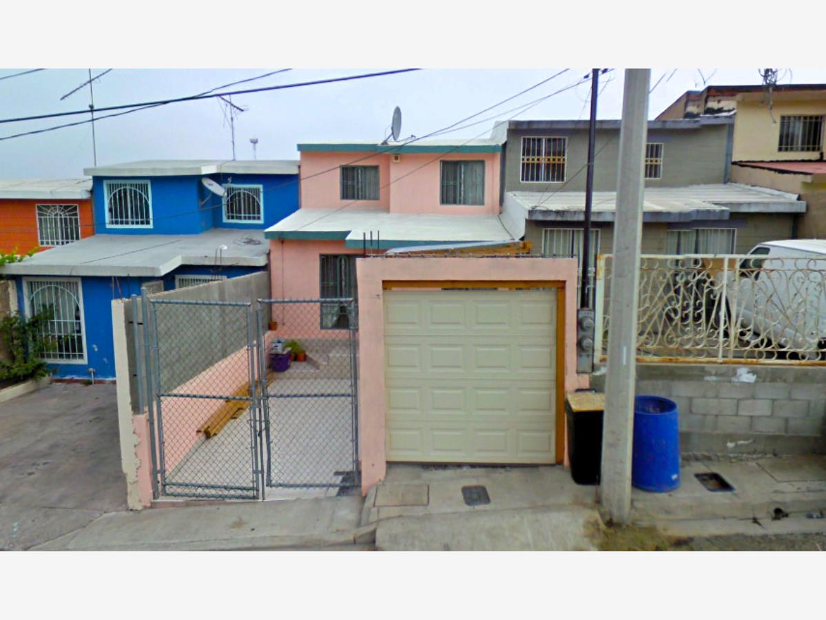 Casa en venta en Real de San Antonio, Tijuana — foto 1 de 18