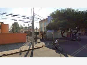 Casa en Santa Cecilia, Coyoacán, Ciudad de México