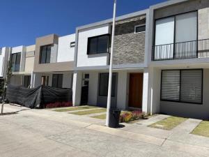 Casa en venta en Adamar, Tlajomulco de Zúñiga — foto 2 de 22