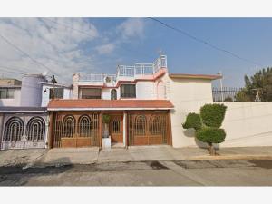 Casa en venta en Bosques del Valle 1a Sección, Coacalco de Berriozábal — foto 2 de 8