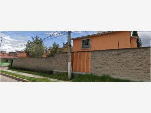 Casa en venta en Club Jardin, Toluca — foto 2 de 4