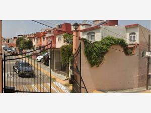 Casa en venta en Real del Bosque, Tultitlán — foto 2 de 4