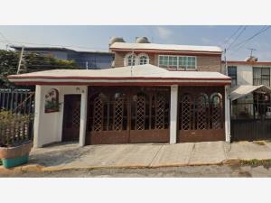Casa en venta en Bosques del Valle 1a Sección, Coacalco de Berriozábal — foto 2 de 9