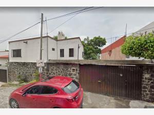 Casa en Lomas de Cortes, Cuernavaca, Morelos