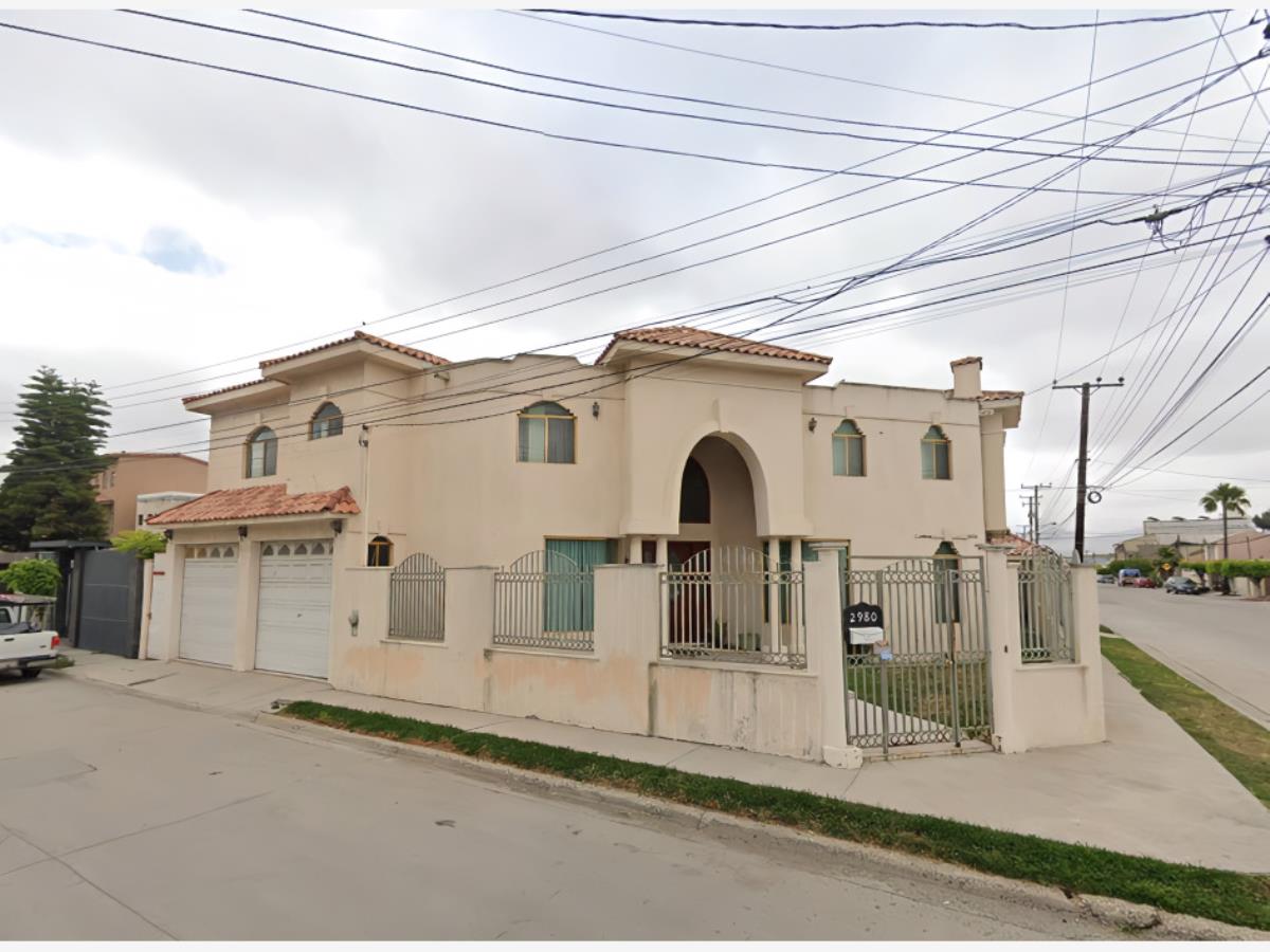 Casa en venta en Maestros Universitarios, Tijuana — foto 1 de 8