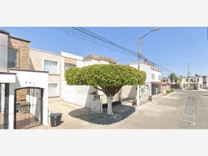 Casa en venta en Villas de Guadalupe, Zapopan — foto 3 de 11