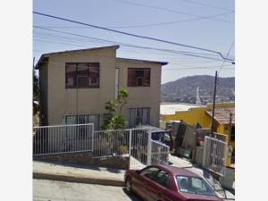 Casa en venta en Lomas y Jardines de Valle Verde, Ensenada — foto 2 de 9
