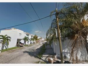 Casa en venta en Nuevo Salagua, Manzanillo — foto 3 de 11
