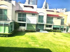 Casa en venta en Interlomas, Huixquilucan — foto 2 de 16