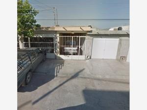 Casa en venta en Villas la Merced el Obispado, Torreón — foto 2 de 6