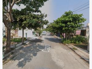 Casa en Lomas de Rio Medio, Veracruz, Veracruz de Ignacio de la Llave