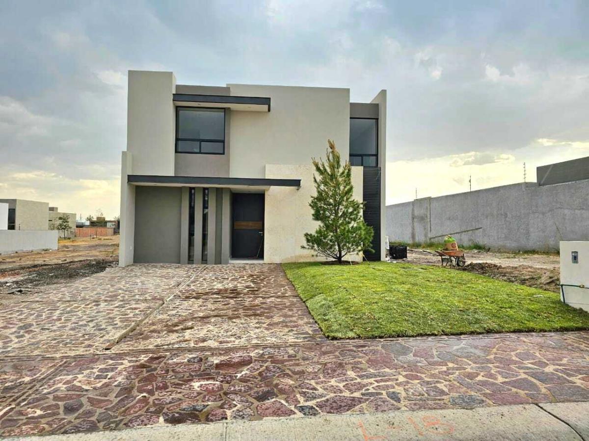 Casa en venta en La Campiña del Bosque, León — foto 1 de 14