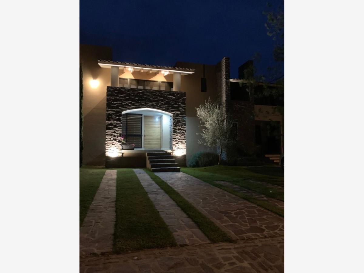 Casa en venta en La Campiña del Bosque, León — foto 1 de 11