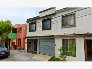 Casa en venta en Santa Cecilia, Monterrey — foto 2 de 15
