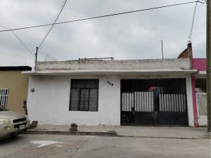 Casa en Hermanos Carreón, Aguascalientes, Aguascalientes