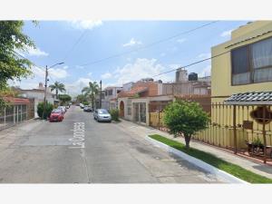 Casa en venta en Jardines del Country, Guadalajara — foto 3 de 9