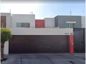 Casa en remate en Residencial Esmeralda Norte, Colima, Colima
