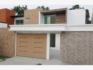 Casa en Otilio Montaño, Cuautla, Morelos