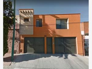 Casa en Lomas Cuarta Sección, San Luis Potosí, San Luis Potosí