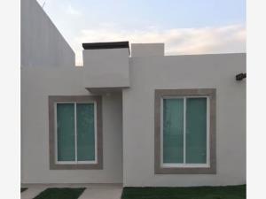 Casa en venta en El Rejalgar (La Finca), Apaseo El Alto — foto 2 de 9