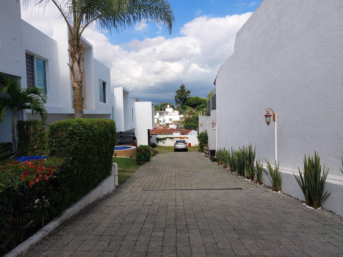 Casa en venta en Lomas de Atzingo, Cuernavaca — foto 1 de 10
