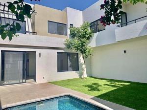 Casa en Rinconada Palmira, Cuernavaca, Morelos