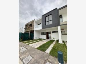 Casa en venta en Adamar, Tlajomulco de Zúñiga — foto 2 de 30