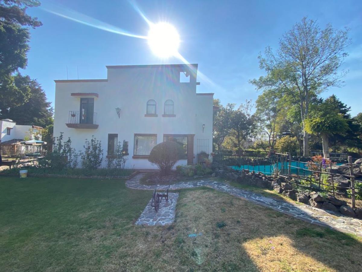 Casa en venta en Nepantla de Sor Juana Inés de la Cruz, Tepetlixpa — foto 1 de 16