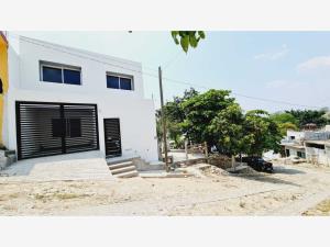 Casa en venta en El Ciprés, Tuxtla Gutiérrez, Chiapas