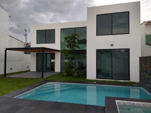 Casa en Lomas de Cocoyoc, Atlatlahucan, Morelos