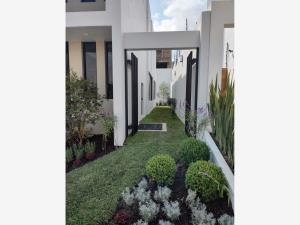 Casa en venta en Los Robles, Zapopan — foto 2 de 24