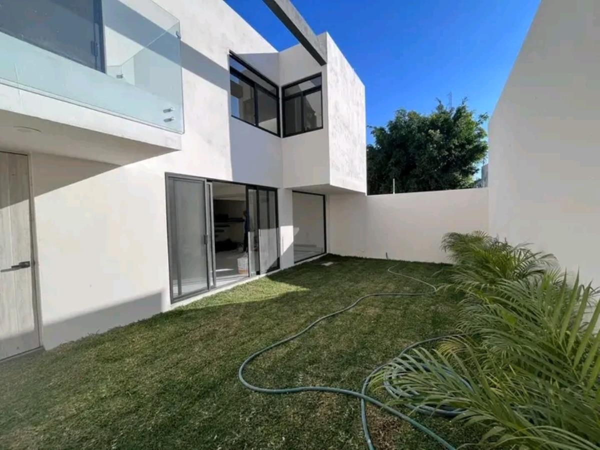 Casa en venta en Buenavista, Cuernavaca — foto 1 de 25