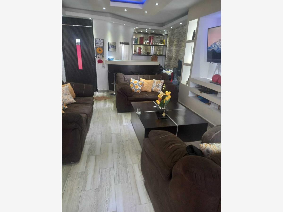 Casa en venta en Lomas de la Estancia, Iztapalapa — foto 1 de 25