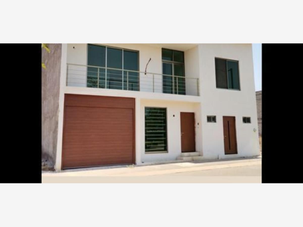 Casa en venta en Colinas del Valle, Tepic — foto 1 de 6
