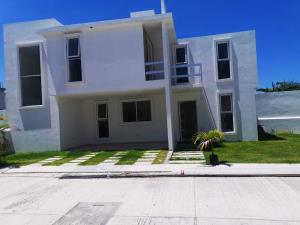 Casa en Gabriel Tepepa, Cuautla, Morelos