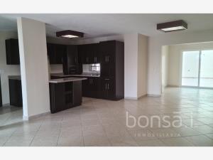 Casa en venta en Valle Dorado, Ensenada — foto 3 de 21