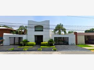 Casa en venta en Valle de Santa Engracia, San Pedro Garza García — foto 2 de 7