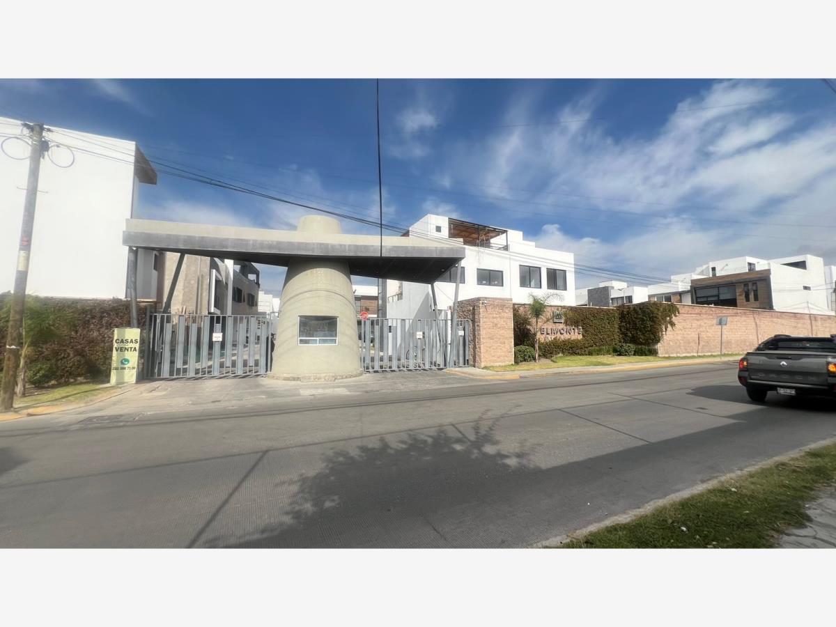 Casa en venta en San Juan Cuautlancingo, Cuautlancingo — foto 1 de 27